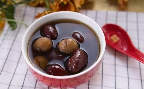 女人吃什么补气血最快