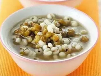 湿热长湿疹吃什么好