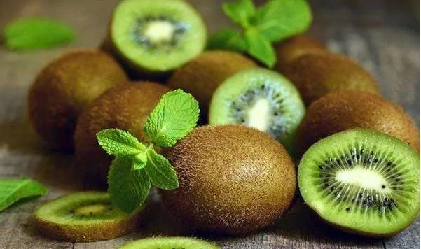 肚子疼吃什么水果