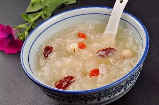 肺热干咳吃什么好